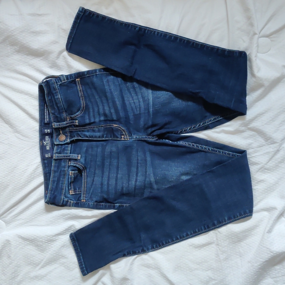 Hollister Ultra High-Rise Super Skinny Dark Wash Jeans - Picture 2 of 5